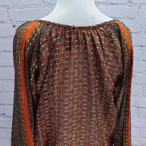 Beautiful Stories Sheer long sleeve elastic cuff - Picture 15 of 16